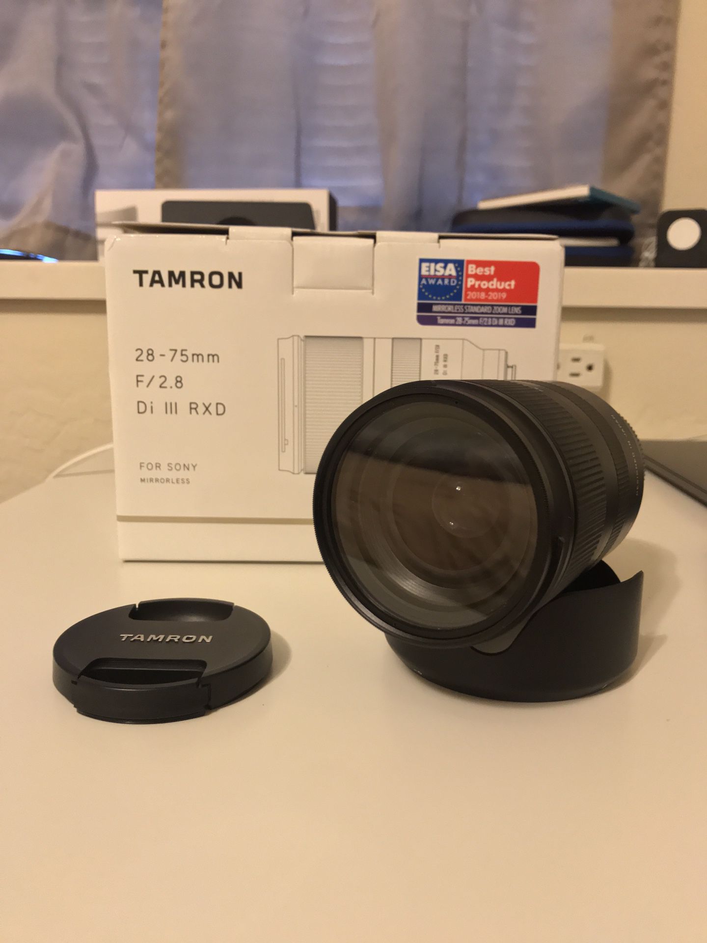 Tamron 28-75mm f2.8 e-mount lens