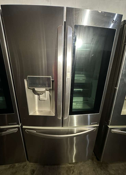 Deal: LG Stainless French Door w/ Door‑in‑Door + Dispenser