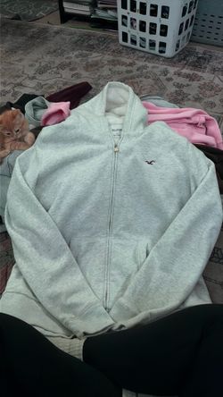 Supper soft hollister zip up