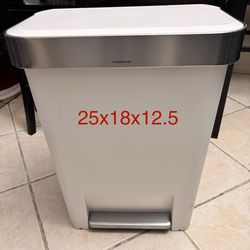 Simplehuman trash can
