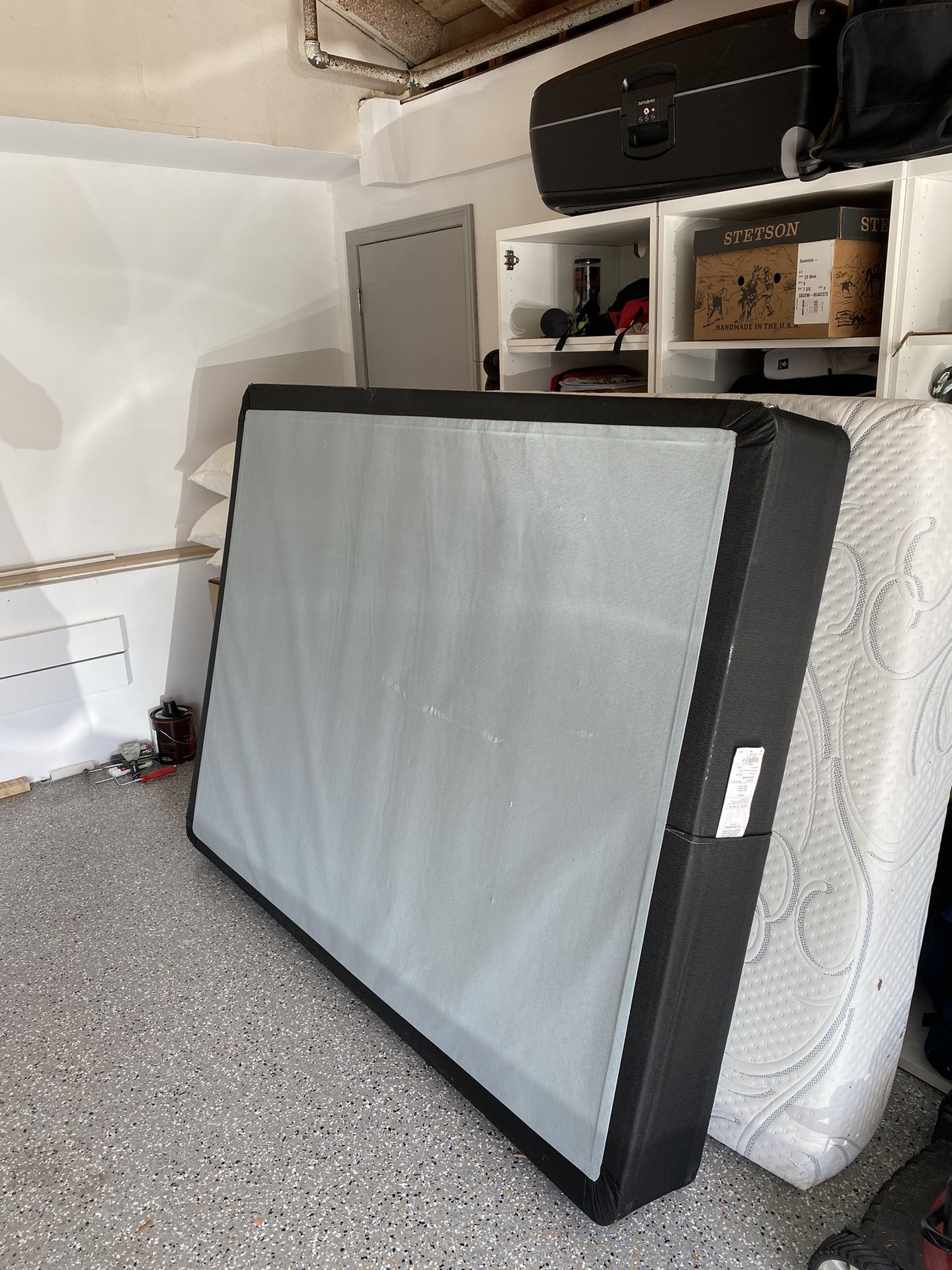 Queen Boxspring 10” Lightly Used for Sale in Laguna Hills, CA OfferUp