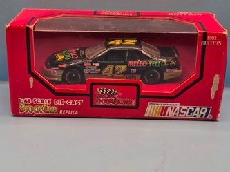 1993 Kyle Petty #42 Mello Yellow Racing Champions 1/24 Diecast