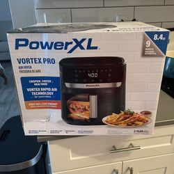 BRAND NEW AIR FRYER 