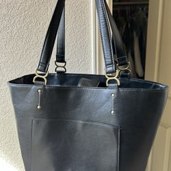 Black Purse 