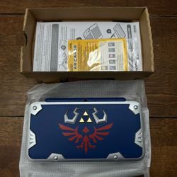 New Nintendo 2DS XL Legend Of Zelda Hylian Shield Edition