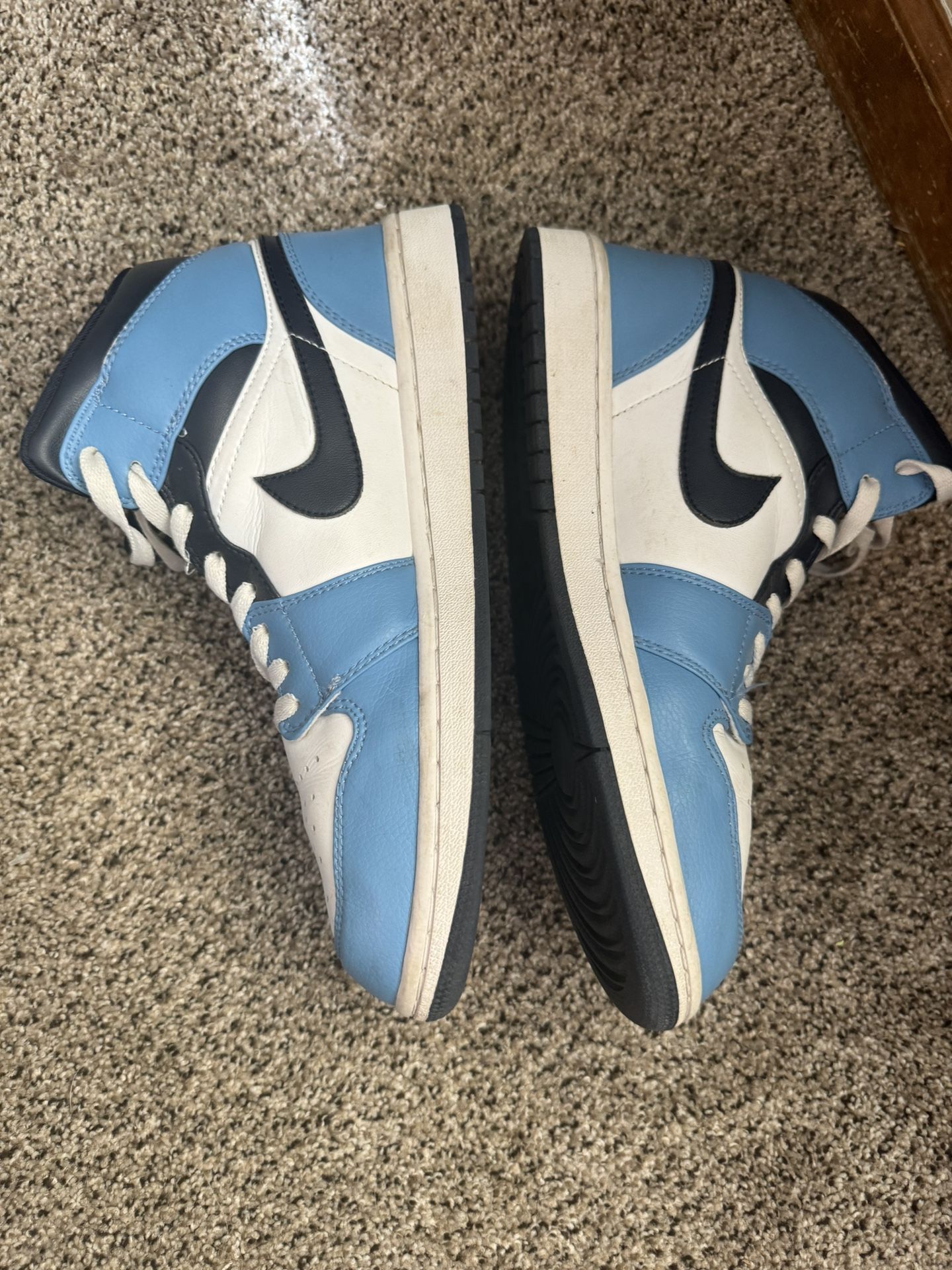 University Blue Jordan Mid 