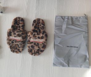 Balenciaga Leapord print faux fur slides