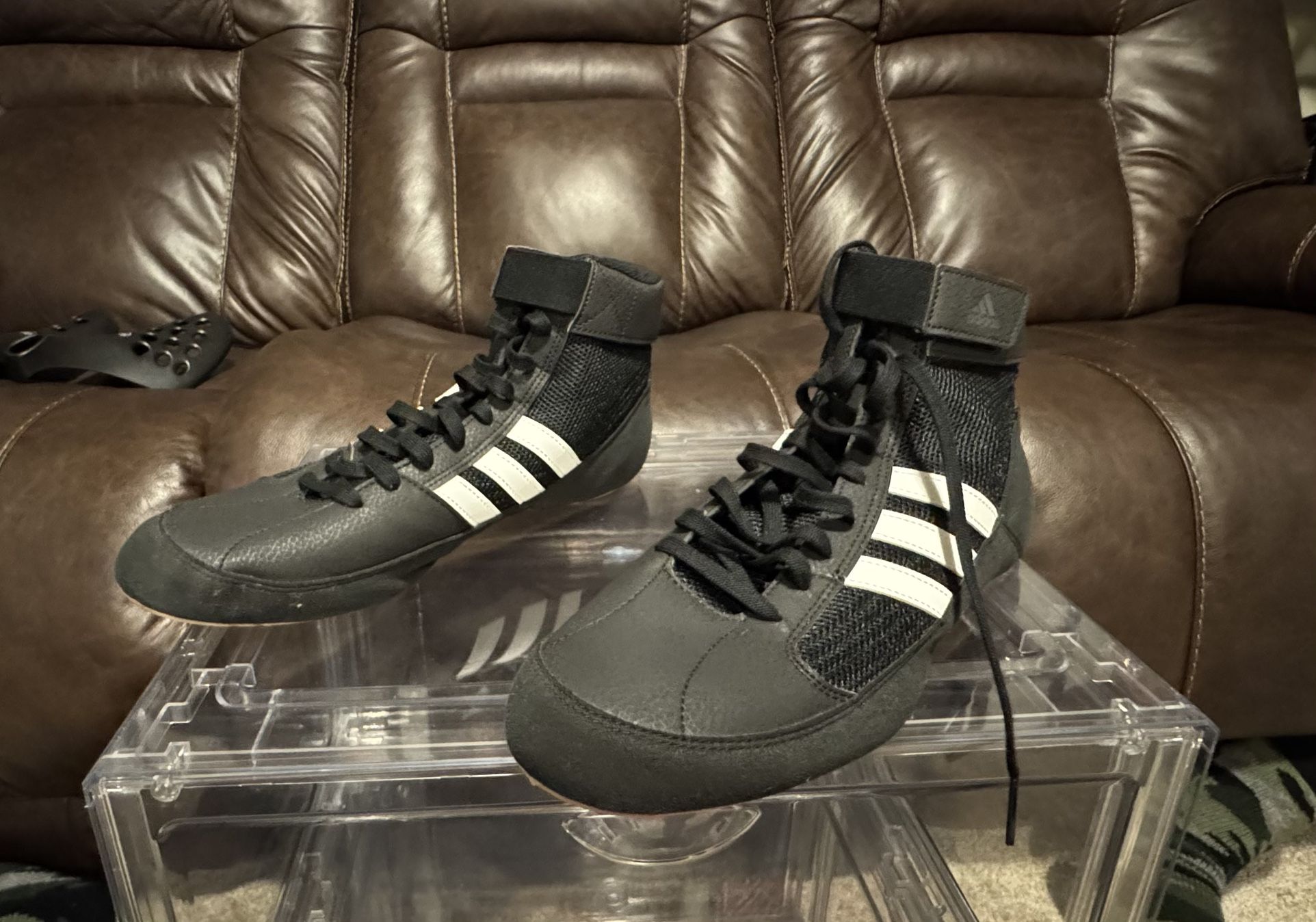 adidas wrestling shoes size 11.5 mens