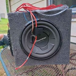 Pioneer 12'  Subwoofer And Alpine Amp