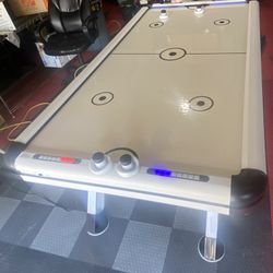 Air Hockey Table