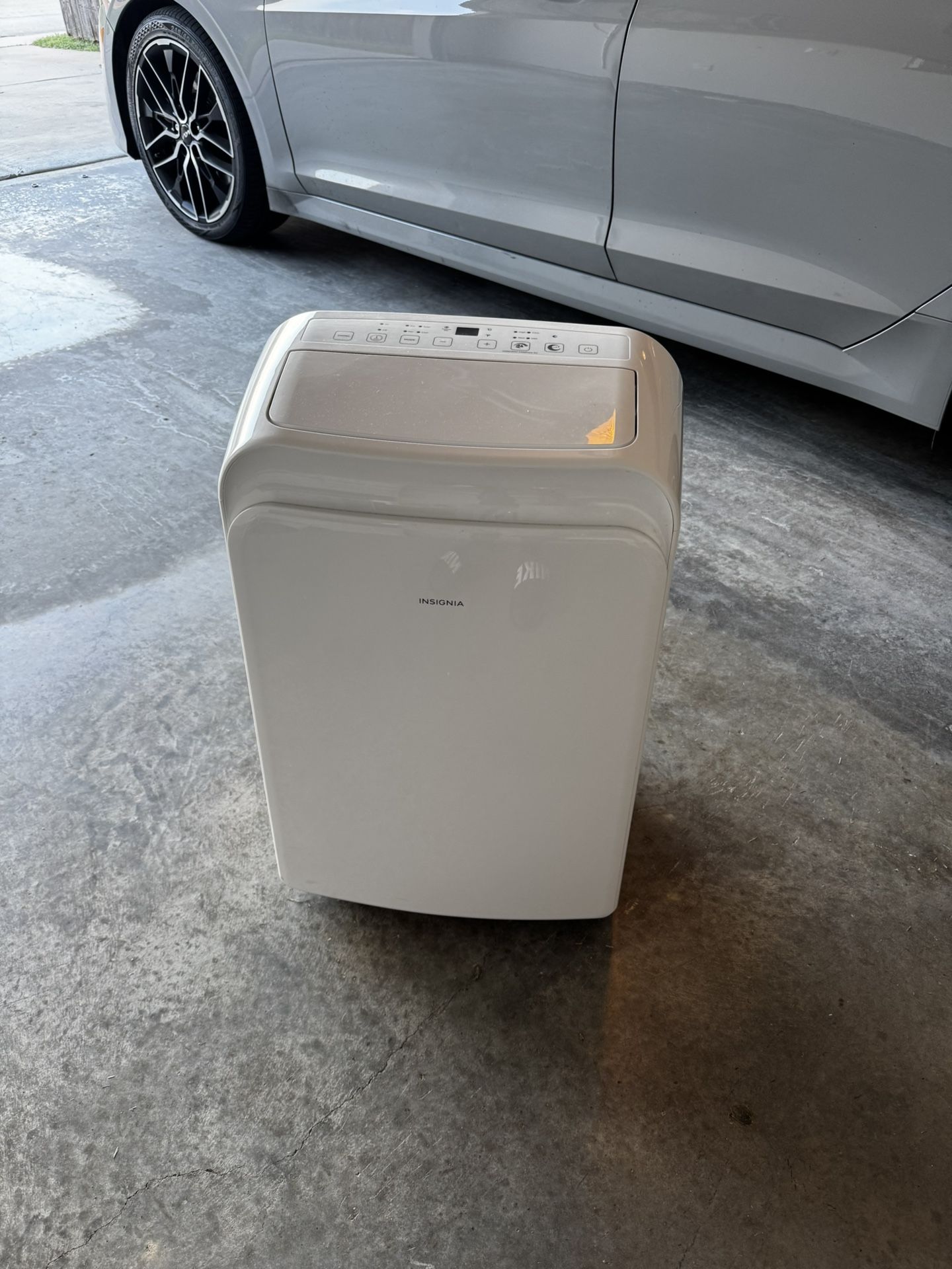 Portable air conditioner (2x)