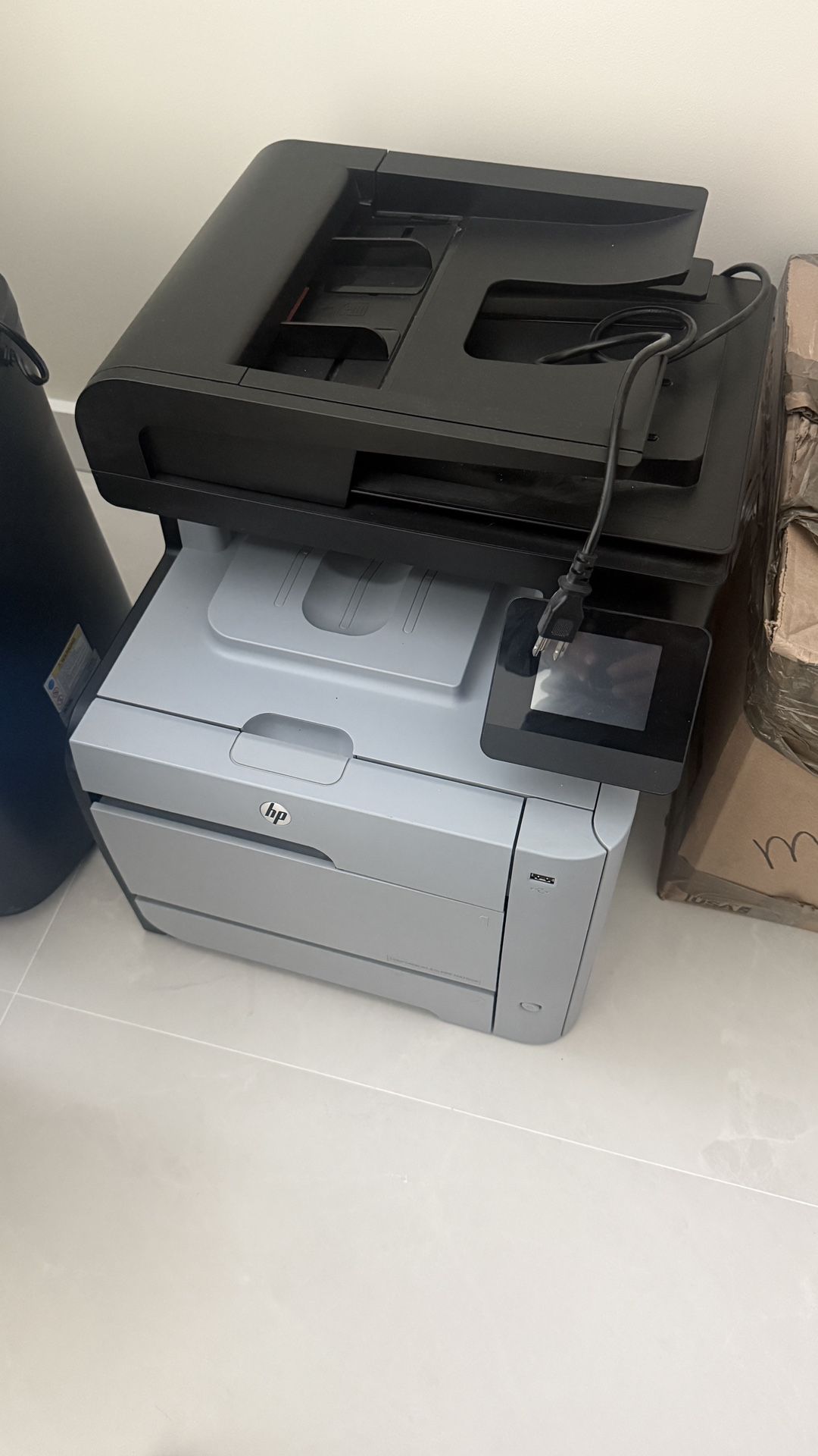 HP Color LaserJet Pro MFP M476nw