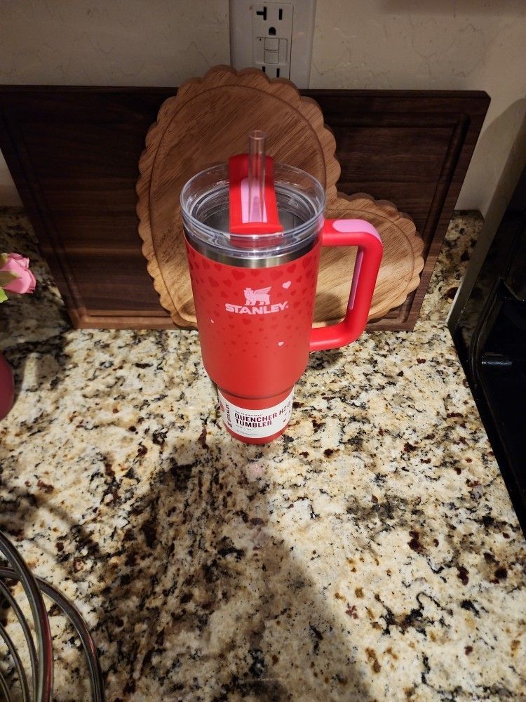 40oz Valentine Stanley