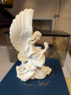 Angle statue