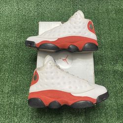 Jordan Chicago 13s size 9 USED But Clean