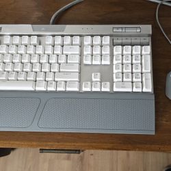Corsair K70 RGB MK.2 SE and Corsair M65 mouse.