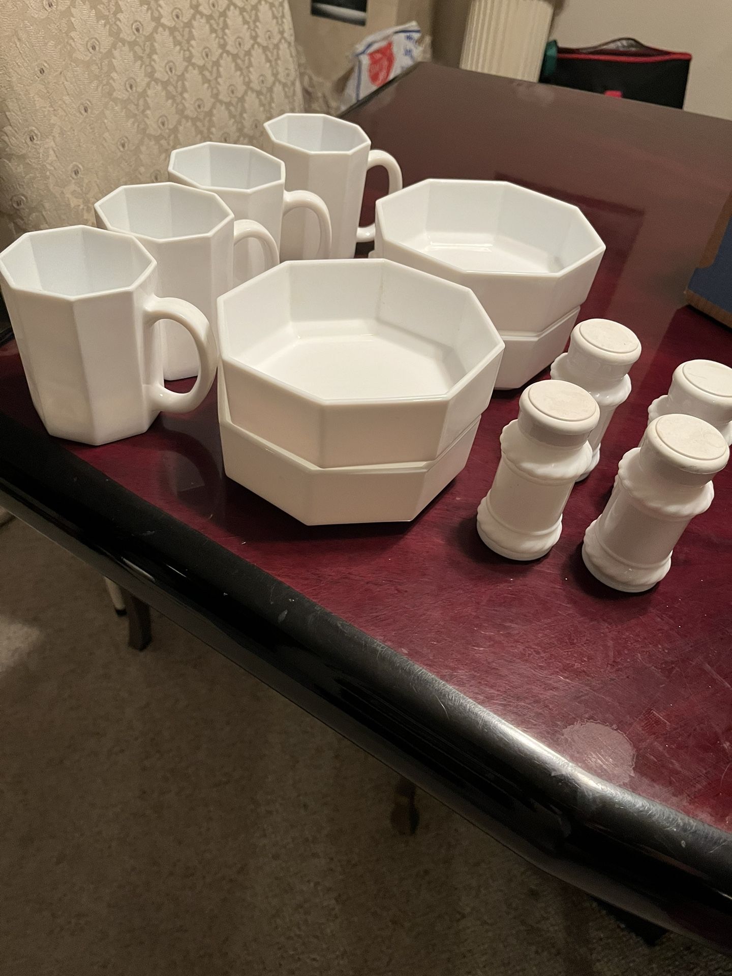 Arcopal France Bowls / Mugs