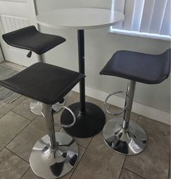 Chair & Table
