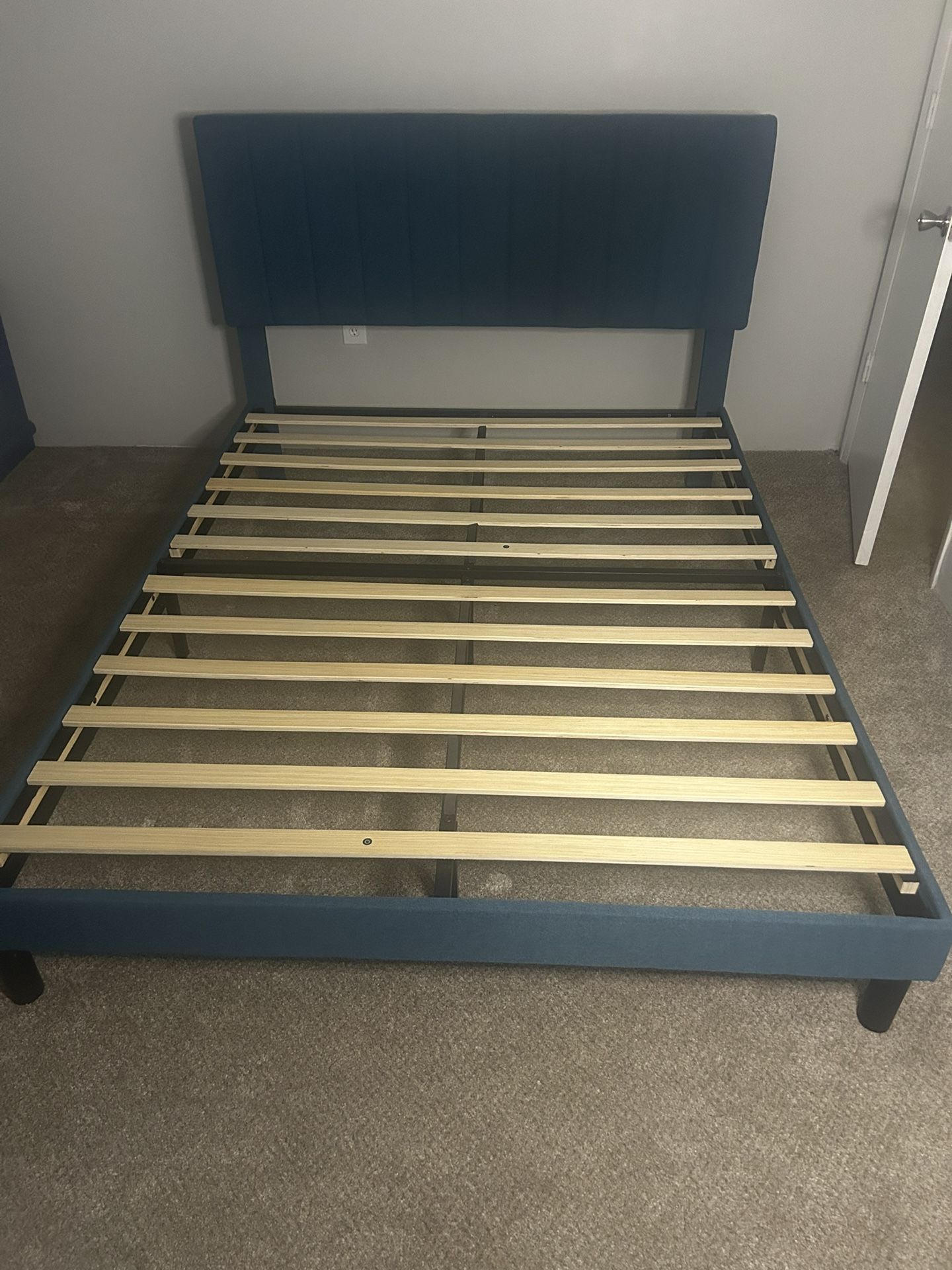 Queen Bed Frame With Headboard 