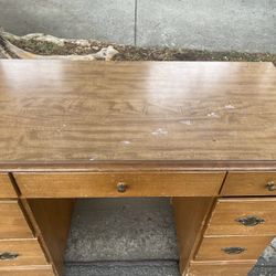 FREE DESK