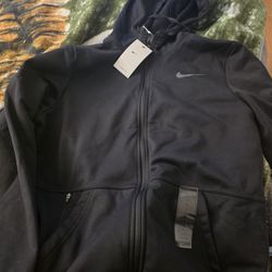 Nike Size LARGE thermal Fit Zip Up