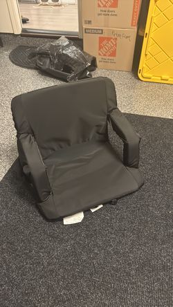 2 Cascade deluxe reclining stadium seats
