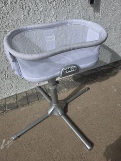 Halo Bassinet Like New Clean N Ready To Go