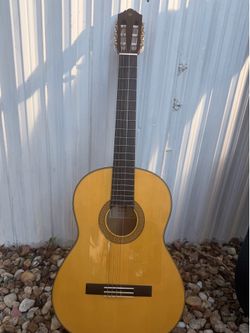 Yamaha CG172SF Nylon String Flamenco Guitar