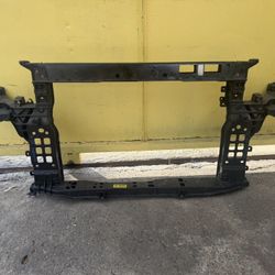 2016-2018 KIA SORENTO RADIATOR SUPPORT OEM