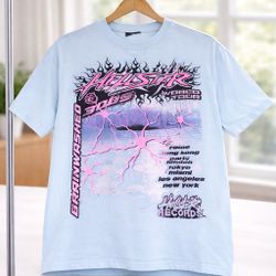 ⚡ URGENT SALE – Hellstar “World Tour 3005” Graphic Tee (L) 💎 Bold Streetwear • Limited Look