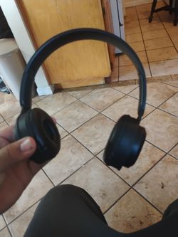 Wireless headphones