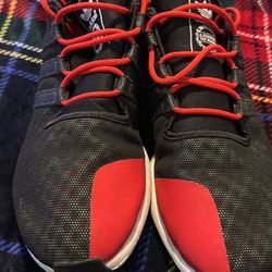 Men’s Adidas Size 11