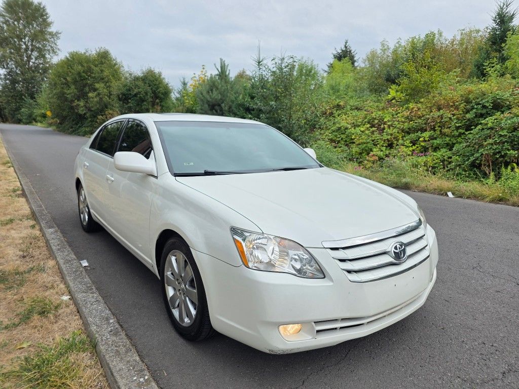 2005 Toyota Avalon