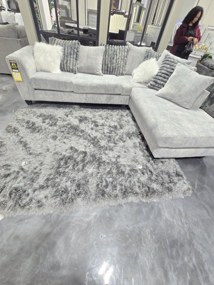 LIGHT GREY BRAND NEW SECTIONAL SAME DAY DELIVERY 