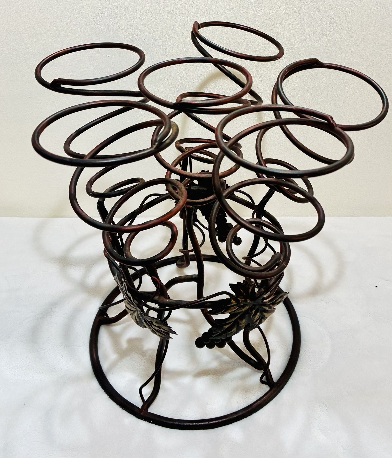Wrought Iron Spiral Tabletop Wine Bottle Holder