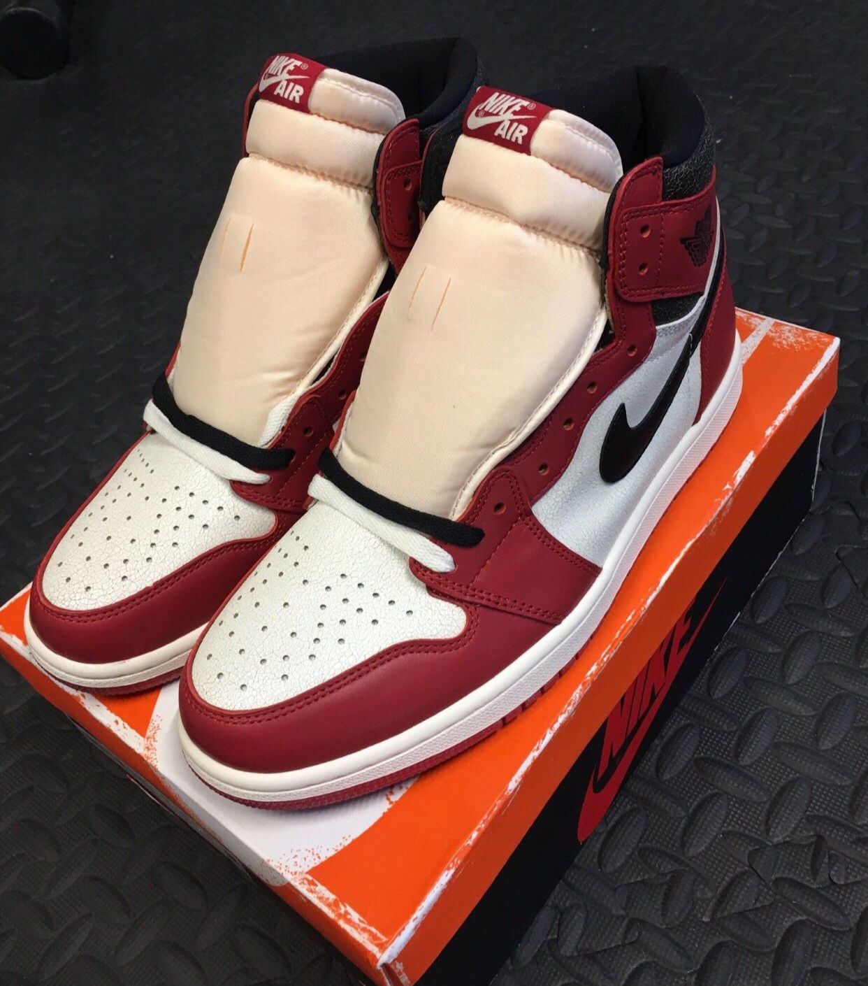 New Jordan 1 Retro “Lost And Found”
