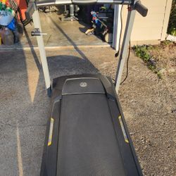 Gold Gym Treadmill 
