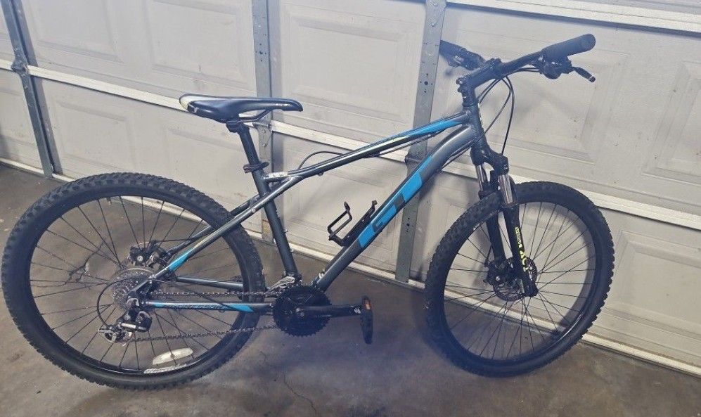 GT Agressor Pro Mountain Bike