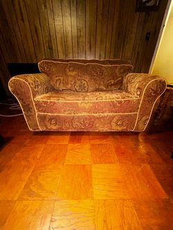 Floral Paisley Upholstered Loveseat
