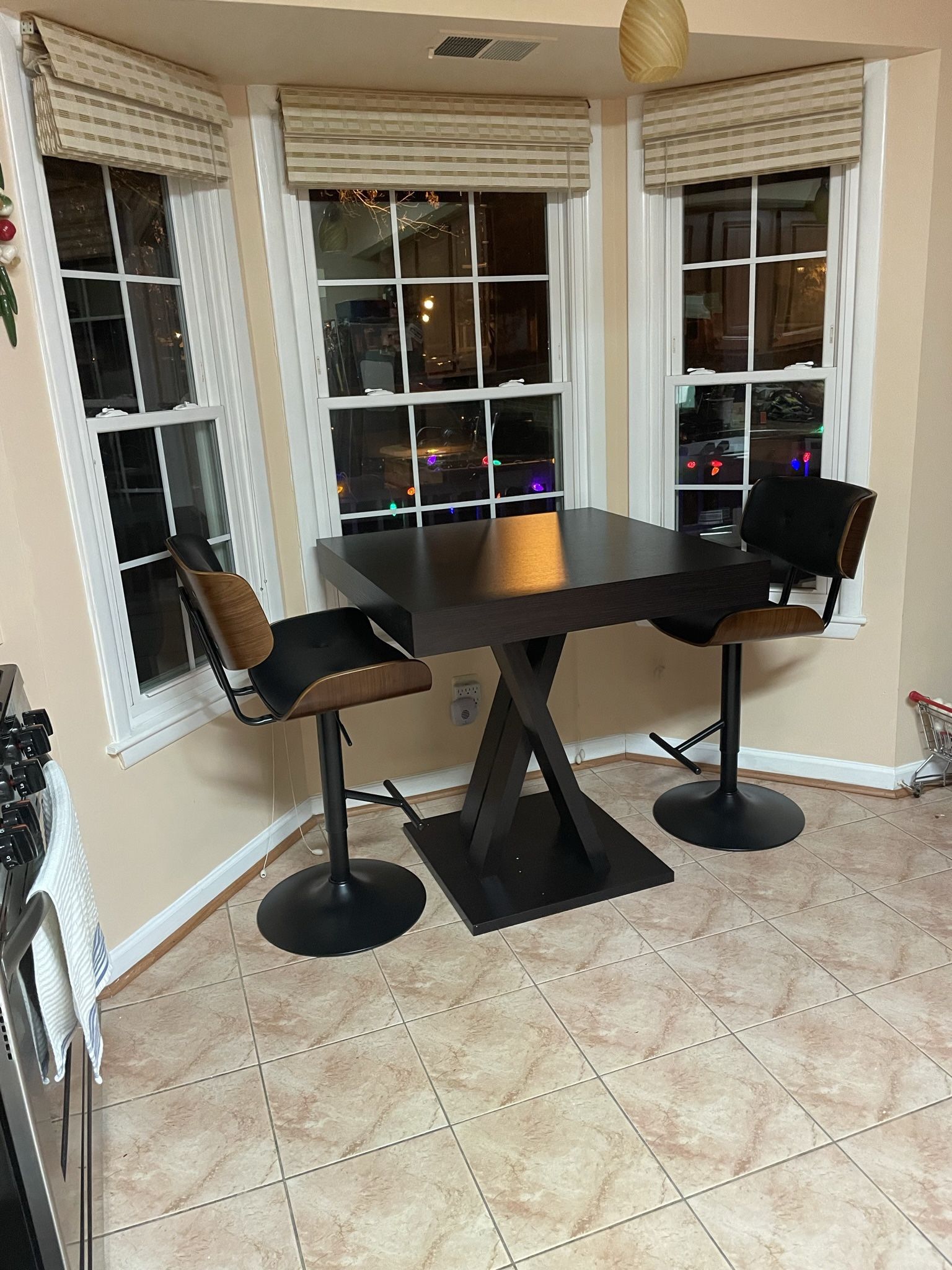 Pedestal Breakfast Table With two High Top Chairs
