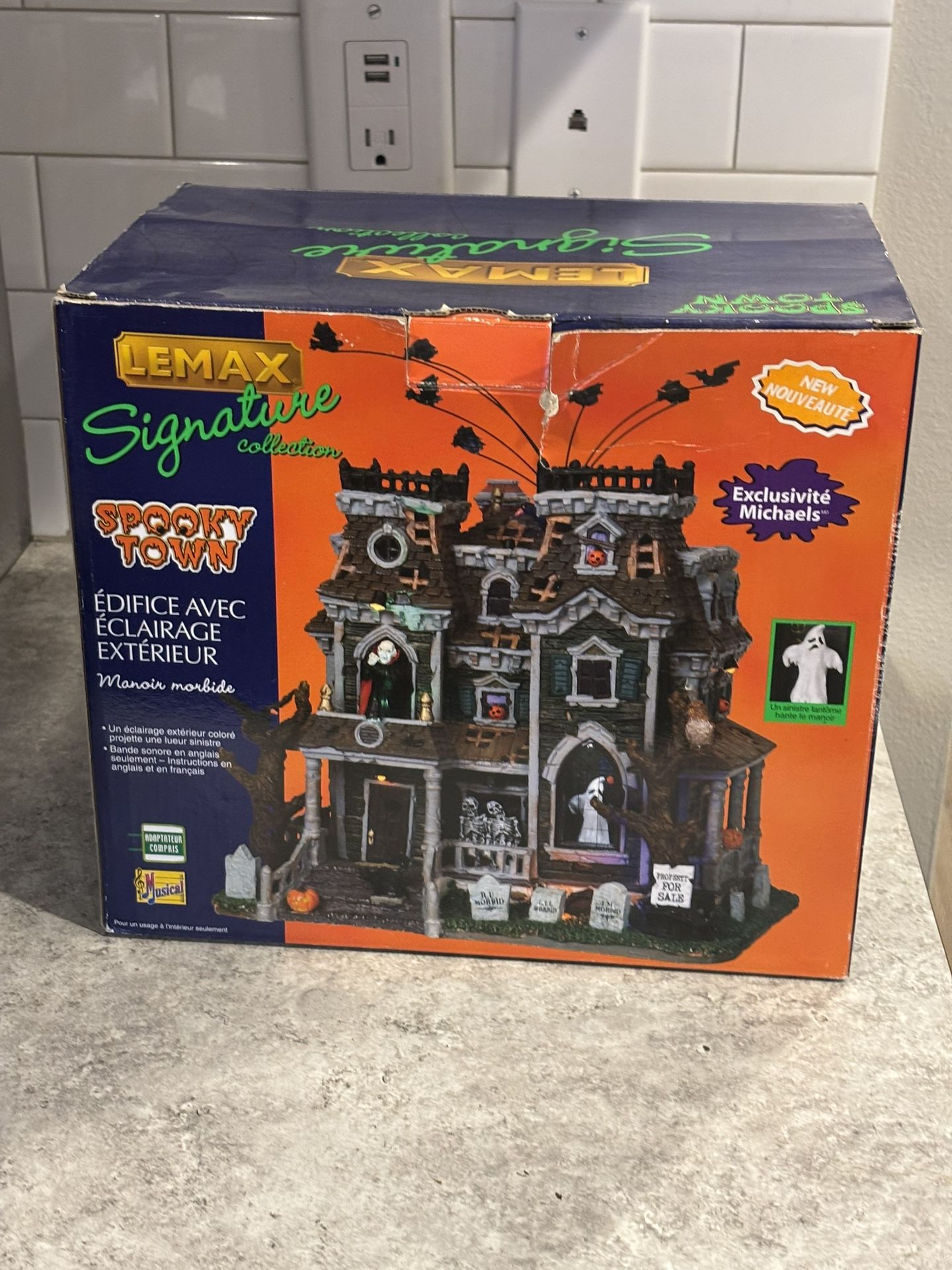 Spooky Town Morbid Manor