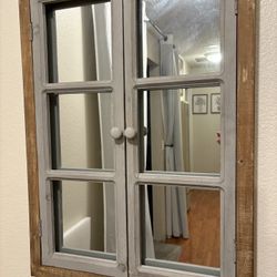 Beautiful Farmhouse/vintage Looking Mirror