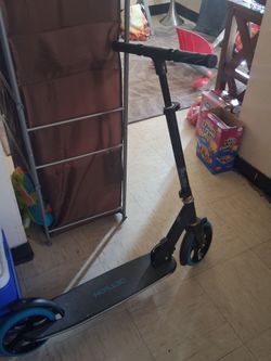 Jetson Kick Scooter Black and Blue