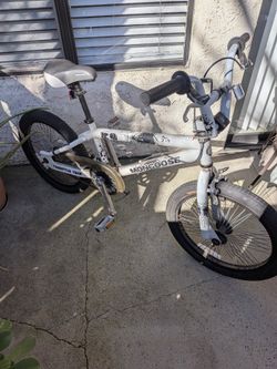 Mongoose KO Freestyle Team Bicycle