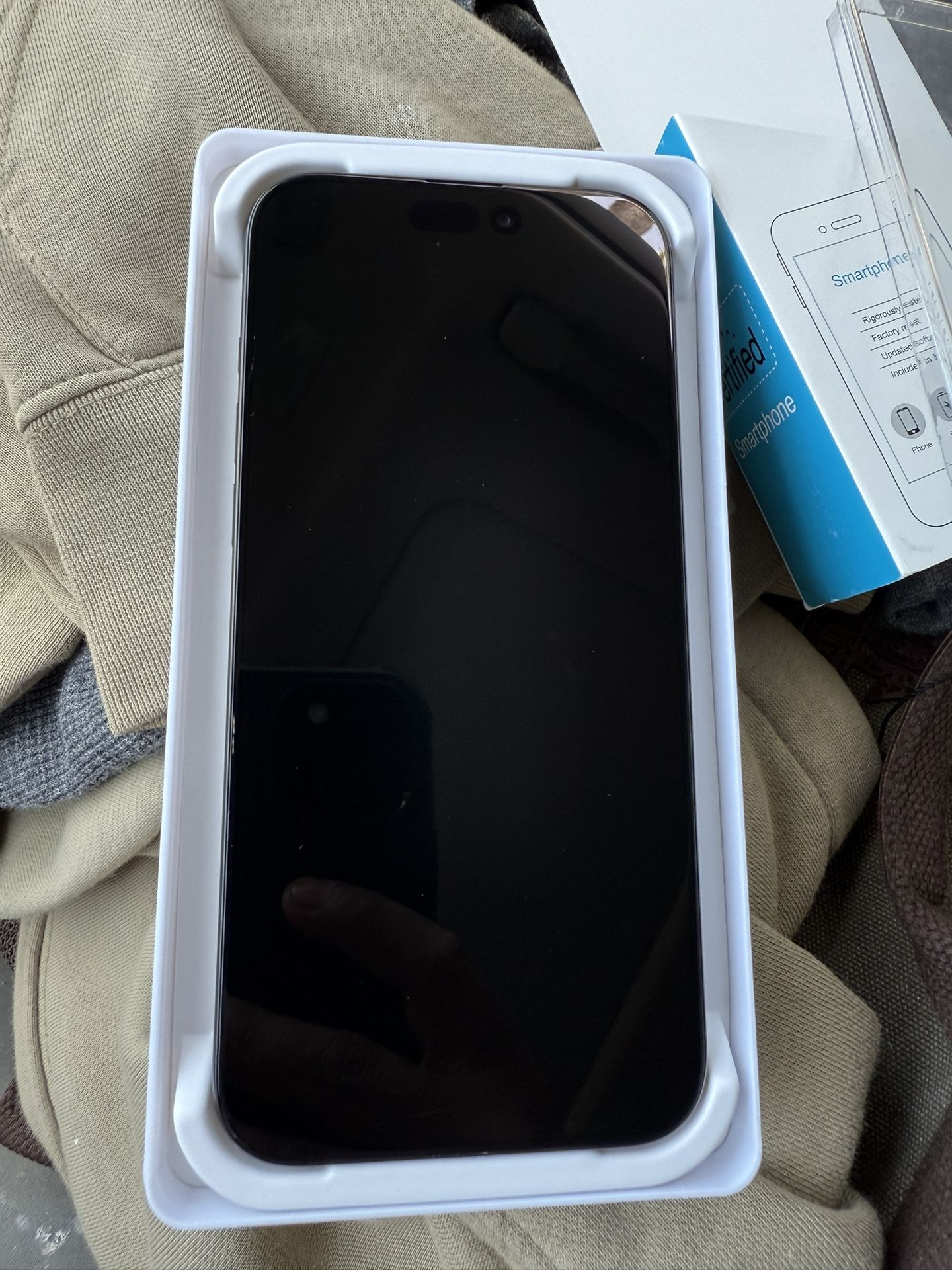 Apple - Pre-Owned Excellent iPhone 16 Pro Max 5G 256GB - Apple Intelligence - (Unlocked) - Black Titanium