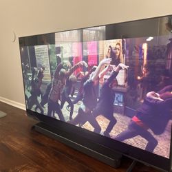 Samsung 65” Crystal UHD TV + Sony Soundbar Bundle – Like New
