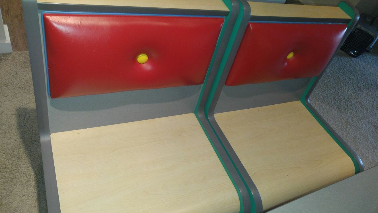 Chuck e cheese's booth