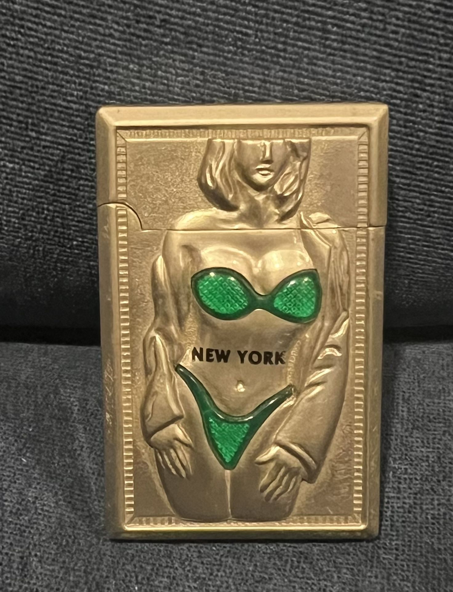 Vintage 2K “New York” Green Bikini Light Up Butane Lighter Torch