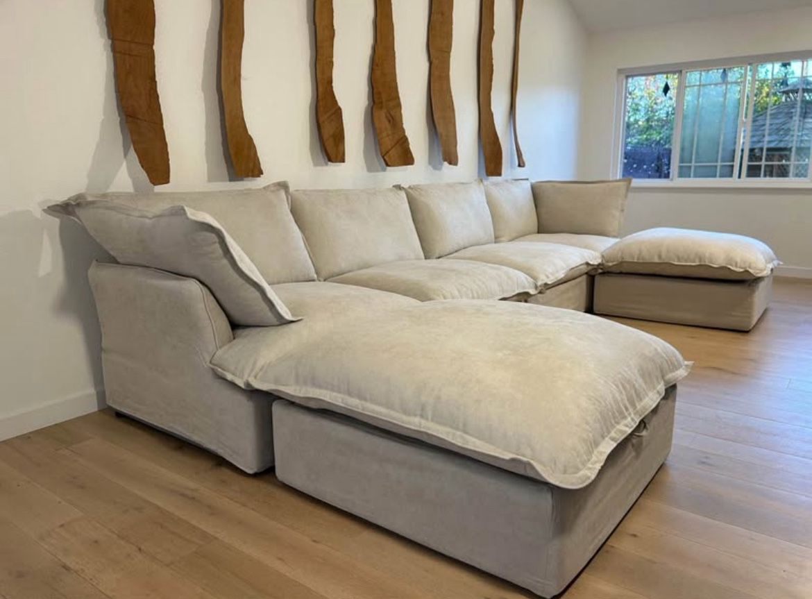 Free Delivery 🚚 Brand New Ascend Luxury Cloud Couch in Beige