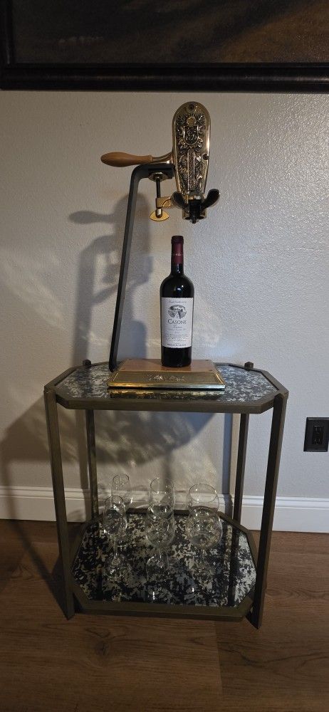 Le Grape Uncorking Machine and Table Stand